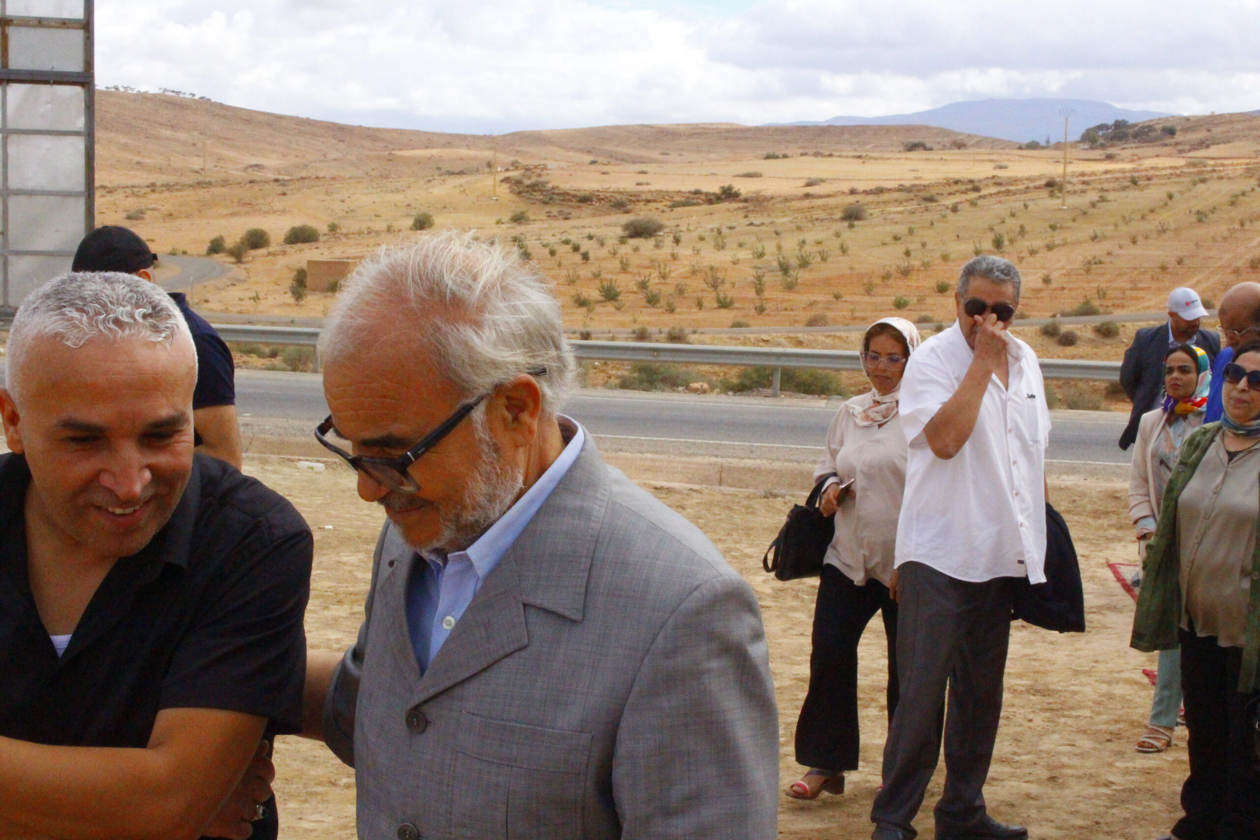 السيد لخضر حدوش يشرف على تهيئة محجز للكلاب الضالة لحماية ساكنة وجدة 3 MG 9385 scaled