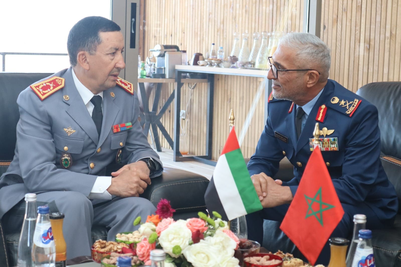 Strengthening-military-cooperation-between-Morocco-and-the-Emirates-on-the-sidelines-of-Marrakech-Air-Show-2024 (1) Strengthening military cooperation between Morocco and the Emirates on the sidelines of Marrakech Air Show 2024 1