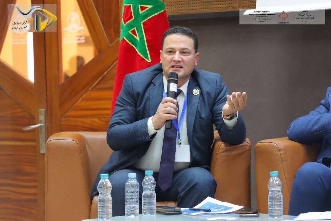 وجدة... اختتام المؤتمر الدولي الأول حول الصحافة والإعلام في ظل الثورة الرقمية فرص وتحديات الإعلام في العصر الرقمي 4 FB IMG 1734895843686