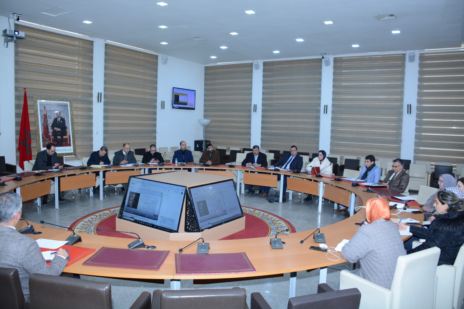 وجدة... متابعة ورشات النسخة الثانية للمناظرة الوطنية حول "الجهوية المتقدمة بين تحديات اليوم والغد" المنعقدة بمدينة طنجة 4 IMG 20241221 WA0018