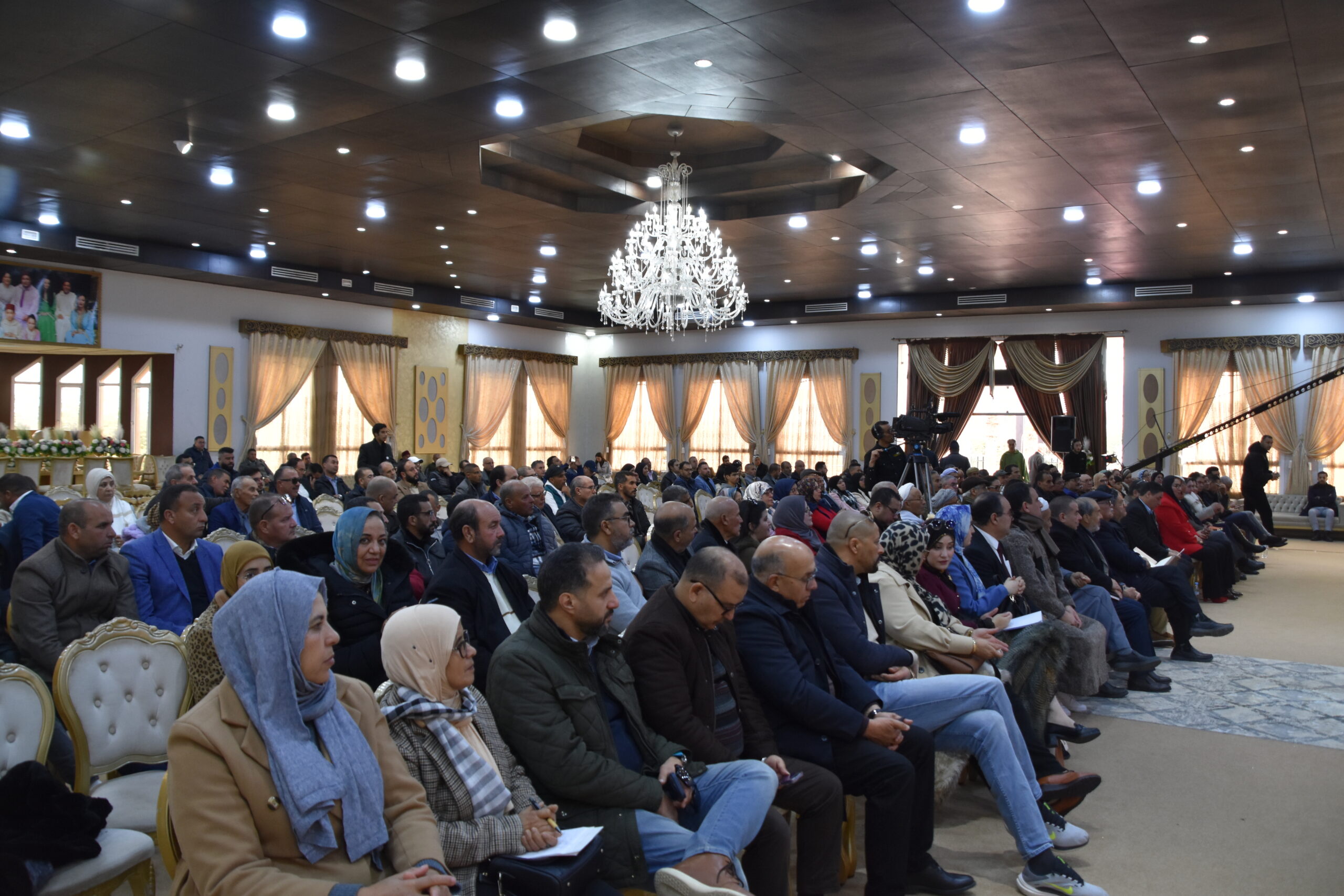 وجدة... الملتقى الثاني للمنتخبين الاستقلاليين بجهة الشرق "توصيات رهانات المناظرة الوطنية للجهوية المتقدمة" 11 DSC 7325 scaled