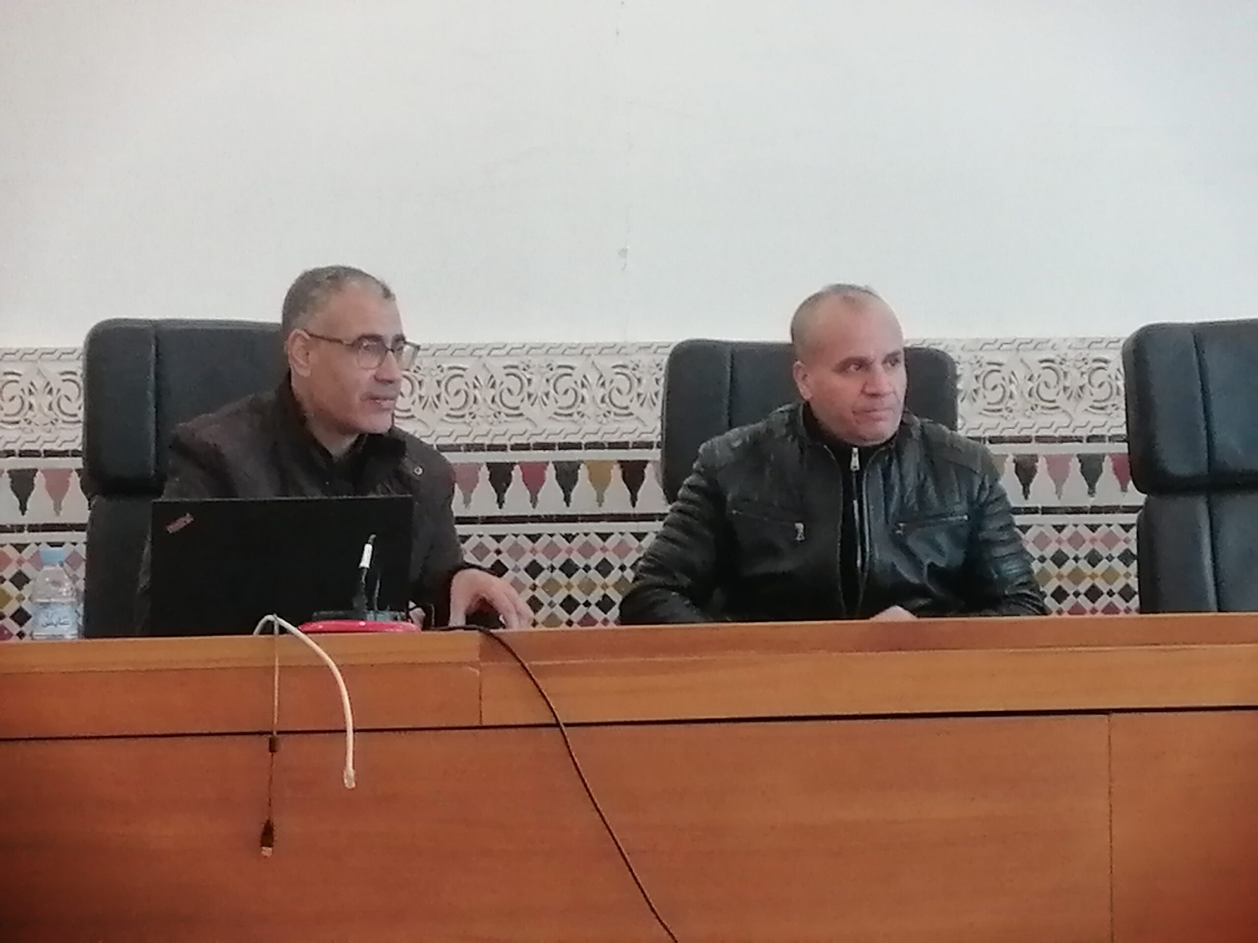 وجدة... لقاء عمل للهيئة الاستشارية لمجلس جهة الشرق تعزيز الديمقراطية التشاركية ومساهمة فاعلة في الشأن العام 6 IMG 20250103 104457 scaled