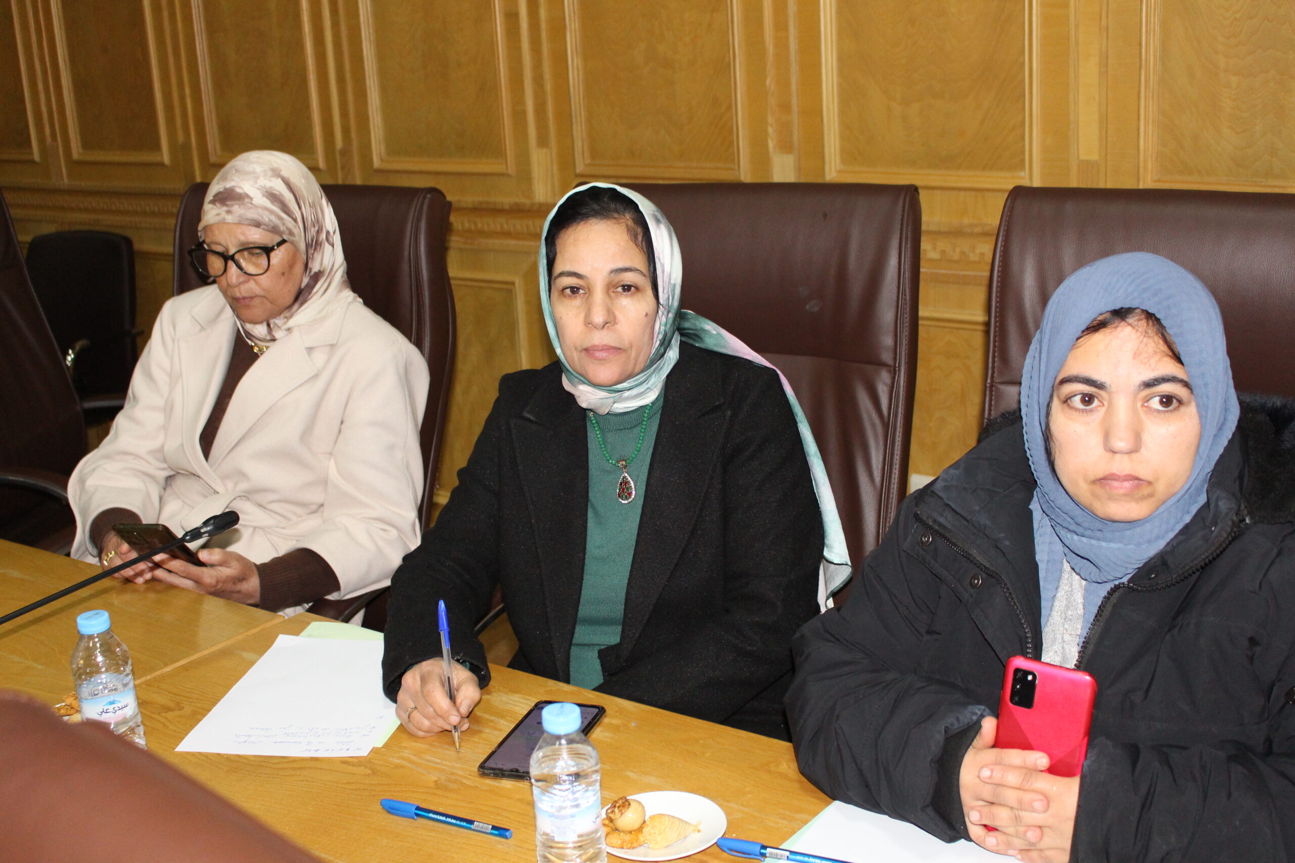 رئيس جماعة وجدة يستقبل وفدًا من بلديات جهة كتالونيا الإسبانية لتعزيز التعاون والتنمية المستدامة 10 IMG 7437 scaled