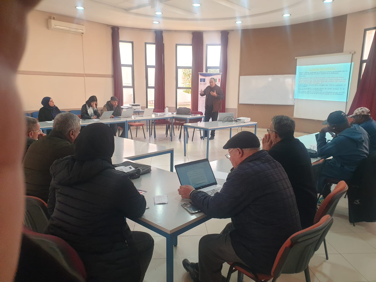 جمعية التعاون للتنمية والثقافة تنظم ورشة تكوينية حول حقوق المهاجرين وحمايتهم بجهة الشرق 2 IMG 20250219 WA0161
