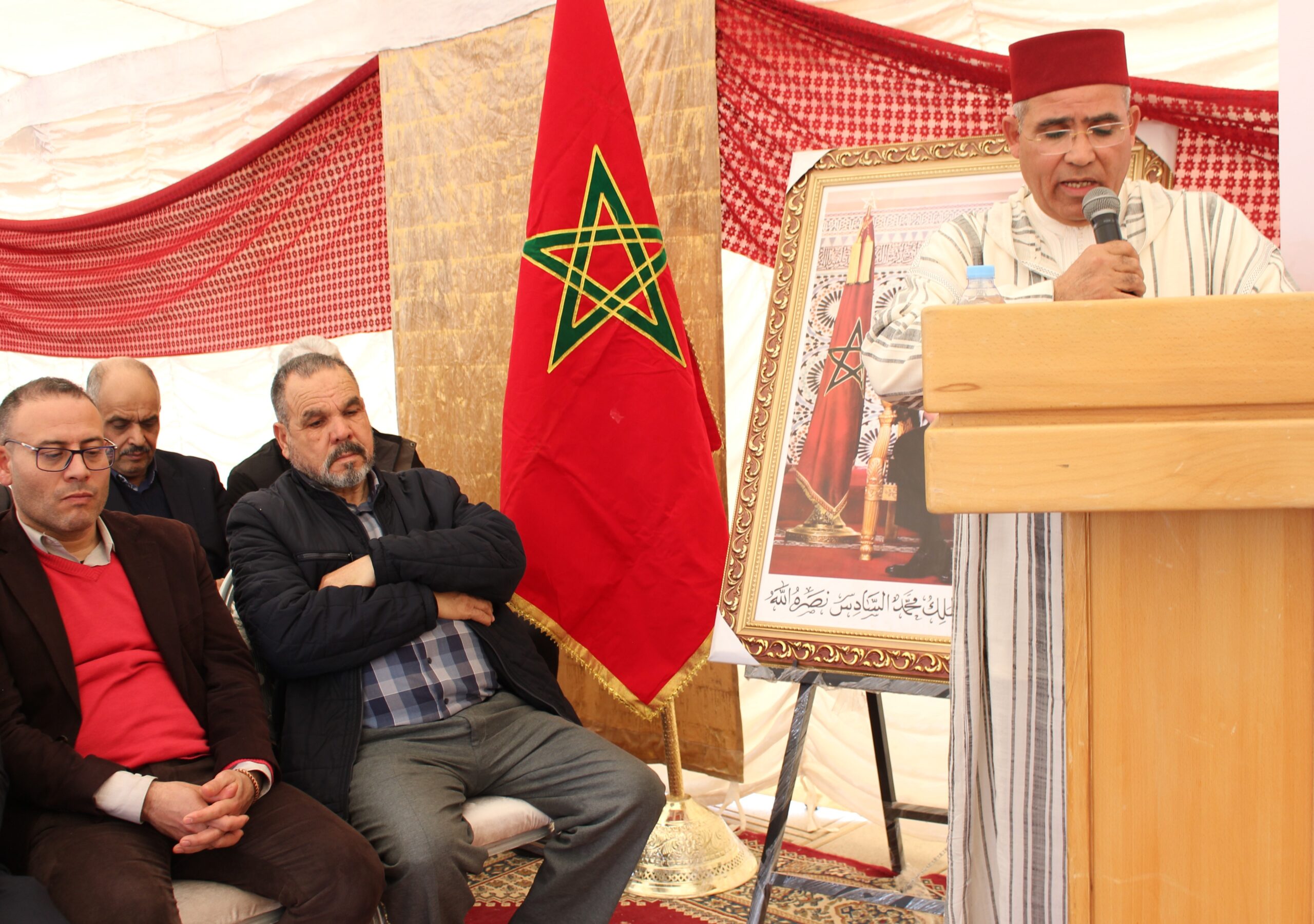 ساحة المسيرة بتاوريرت تحتضن افتتاح المعرض الجهوي للصناعة التقليدية في جو احتفالي بهيج 8 IMG 20250223 160708 scaled