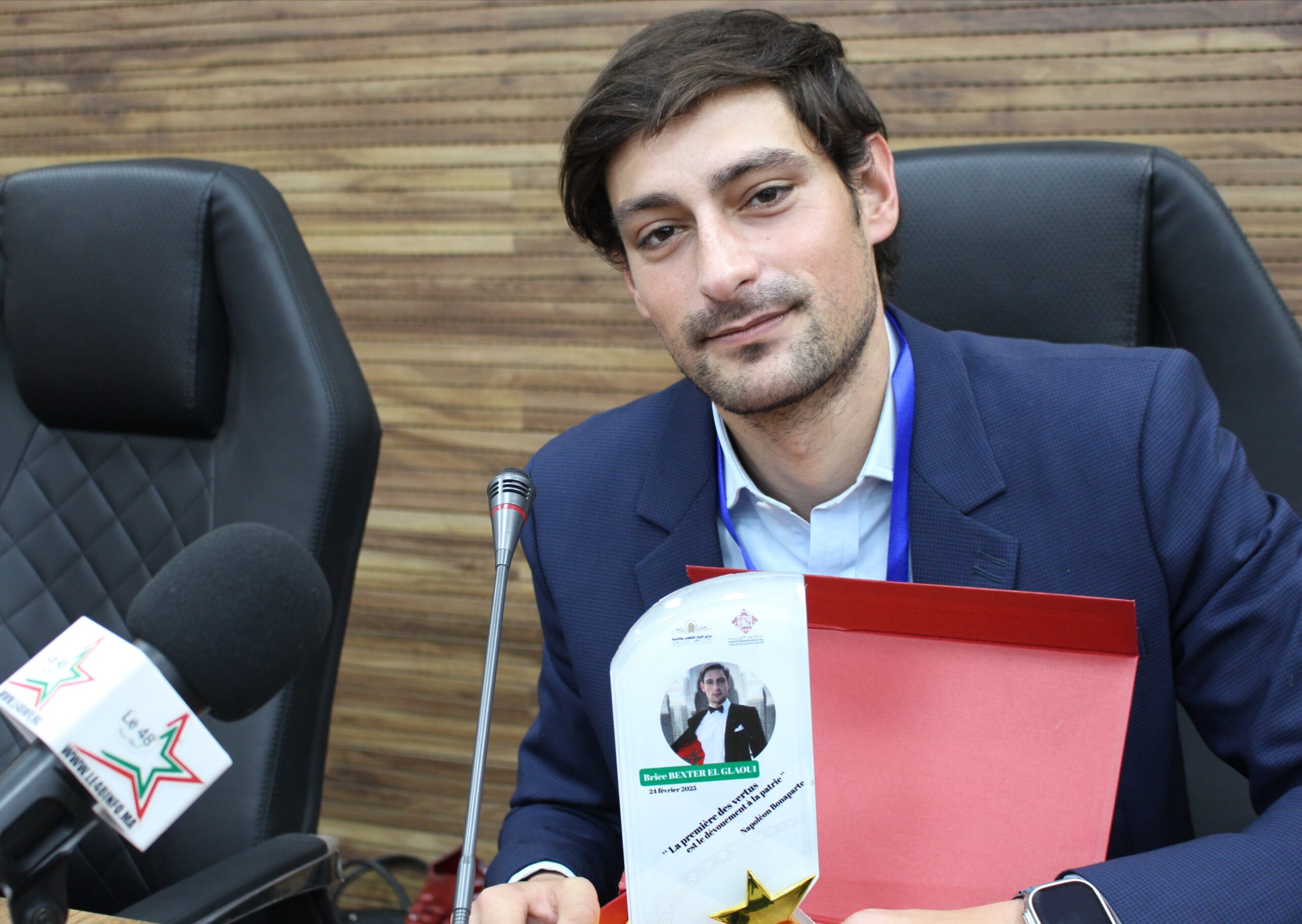 حفل تكريم الأستاذ بنيونس بنقدور بكلية الآداب والعلوم الإنسانية بوجدة 16 IMG 20250226 080731 scaled