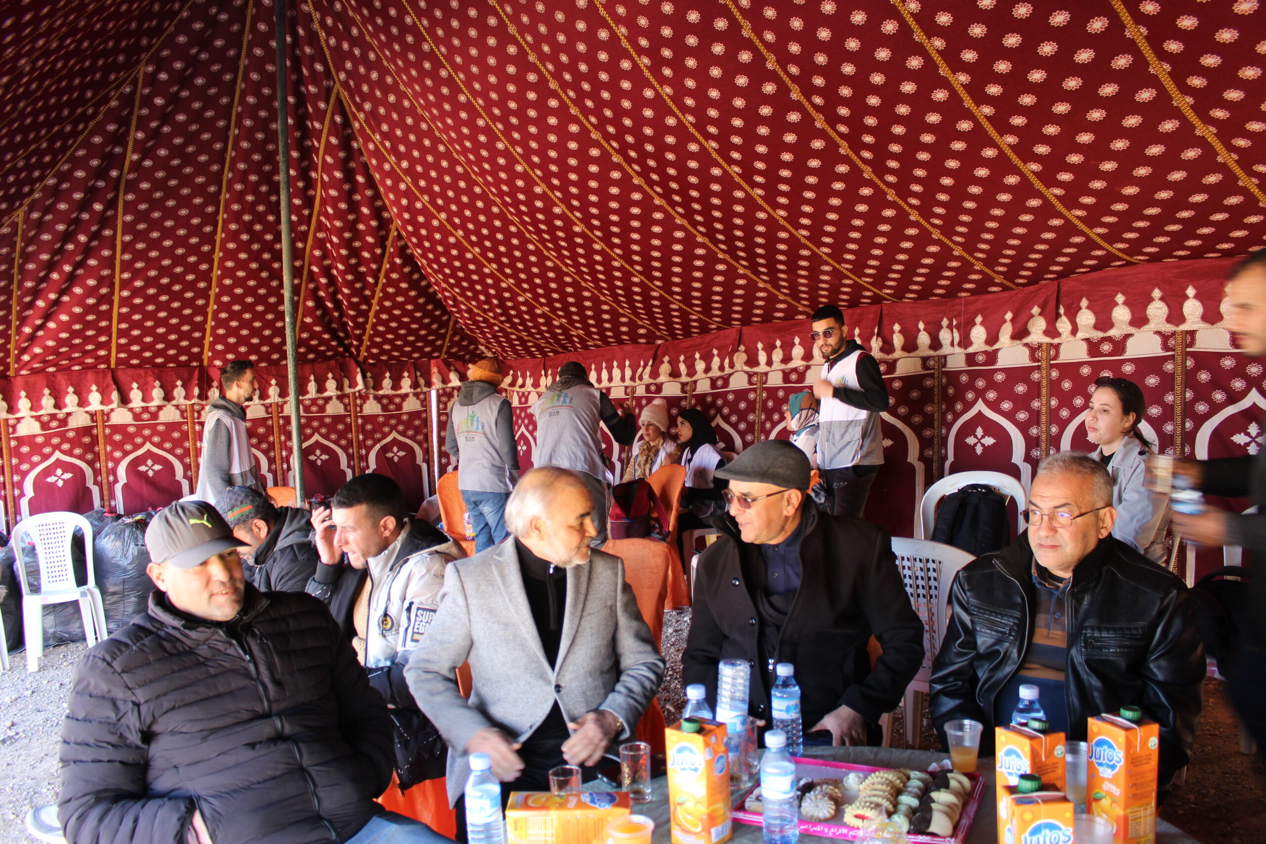 حملة "دفء للساكنة الجبلية" ودوري رياضي للأطفال في لبصارة التفاعل الاجتماعي في قلب الجبل 5 IMG 8087 scaled