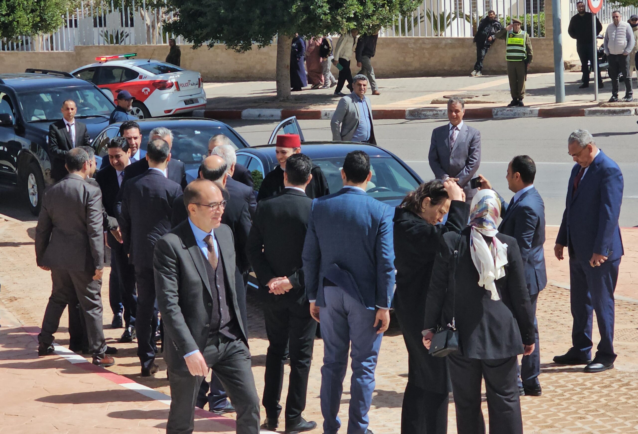 إطلاق المقر الجديد للمركز الجهوي للاستثمار بوجدة...خطوة نحو تعزيز جاذبية جهة الشرق للاستثمار 7 1000045297 scaled
