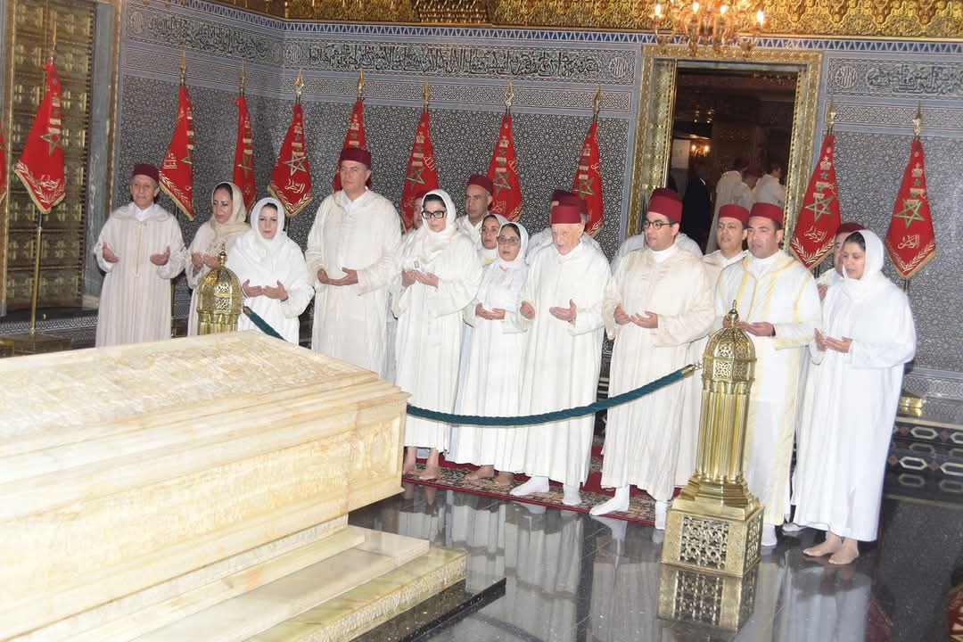 وفد من حزب الأصالة والمعاصرة بحضور السيد محمد بوعرورو يزور ضريح محمد الخامس إحياءً لذكراه 3 FB IMG 1741739639020