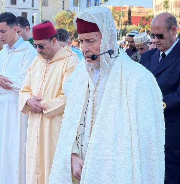 صور+ساكنة الناظور تؤدي صلاة عيد الفطر في أجواء إيمانية مميزة 8 1000066894