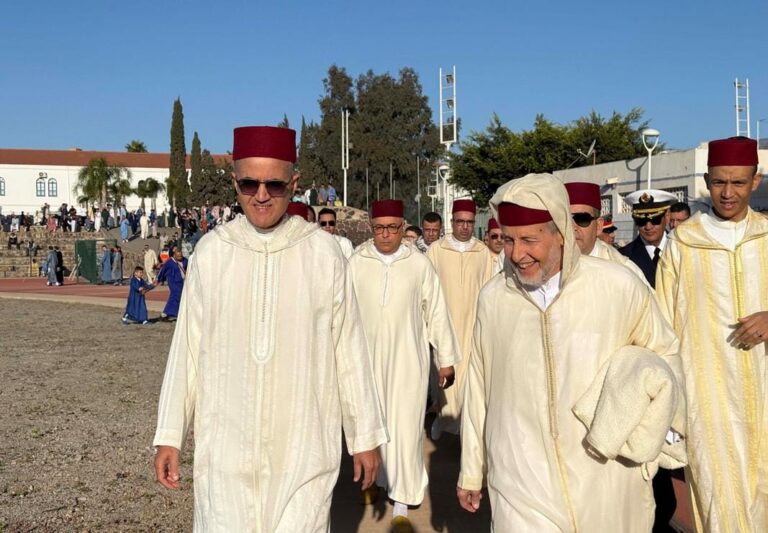 صور+ساكنة الناظور تؤدي صلاة عيد الفطر في أجواء إيمانية مميزة 5 1000066895