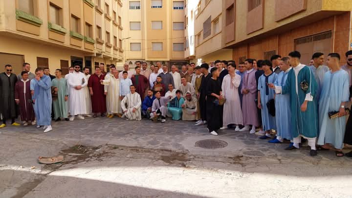 صور+ساكنة الناظور تؤدي صلاة عيد الفطر في أجواء إيمانية مميزة 7 1000066899