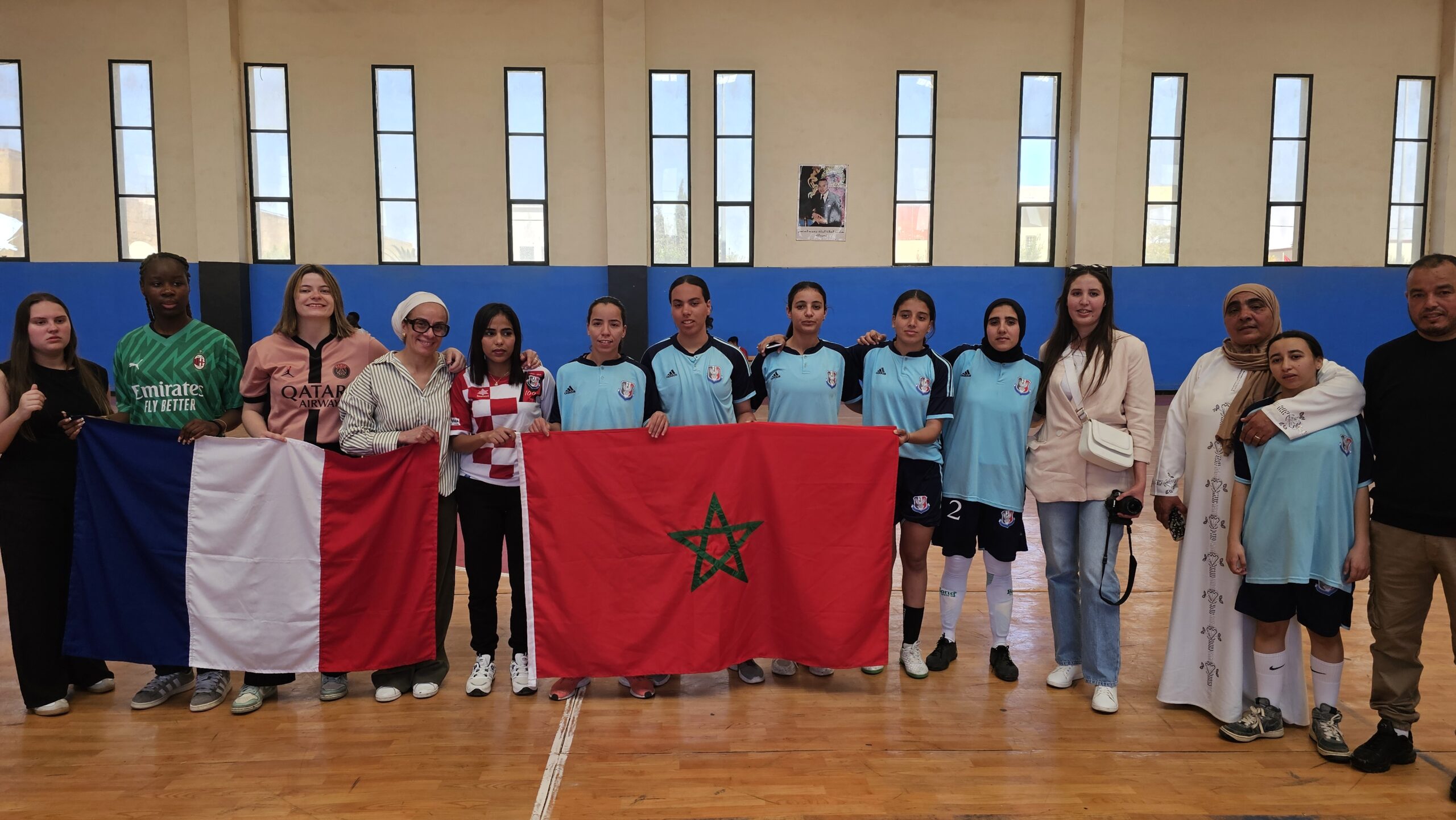 بندرار تحتضن نشاطًا دوليًا مميزًا من تنظيم جمعية "Familles Espoirs" برئاسة فتيحة بنعامر 11 1000076785 1 scaled