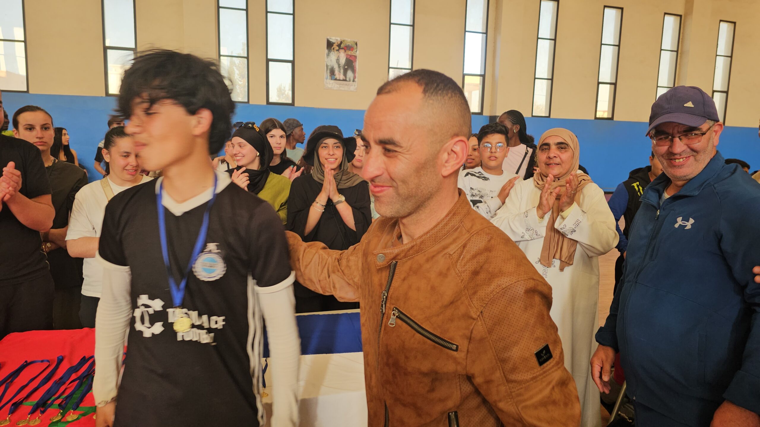 بندرار تحتضن نشاطًا دوليًا مميزًا من تنظيم جمعية "Familles Espoirs" برئاسة فتيحة بنعامر 15 1000076983 scaled