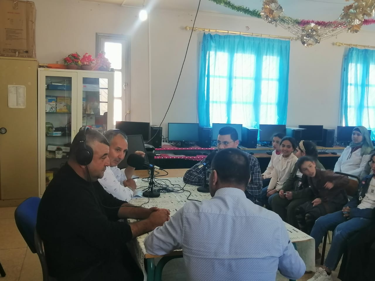 دورة تدريبية في مجال الصحافة والإعلام لفائدة تلاميذ عبد الرحمن الداخل بلبصارة 4 1000089725