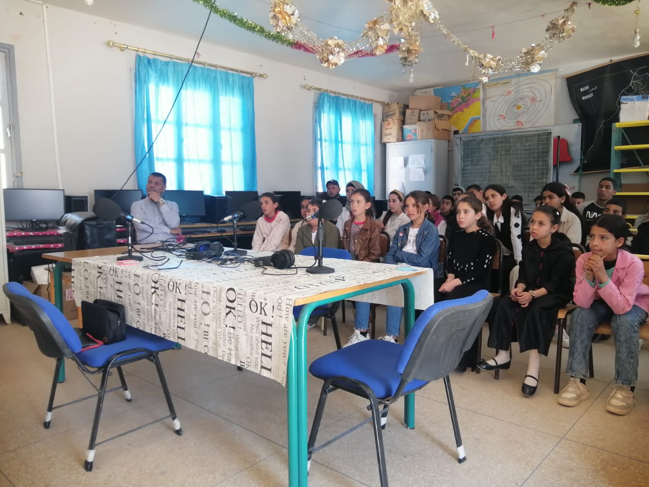 دورة تدريبية في مجال الصحافة والإعلام لفائدة تلاميذ عبد الرحمن الداخل بلبصارة 3 1000089738