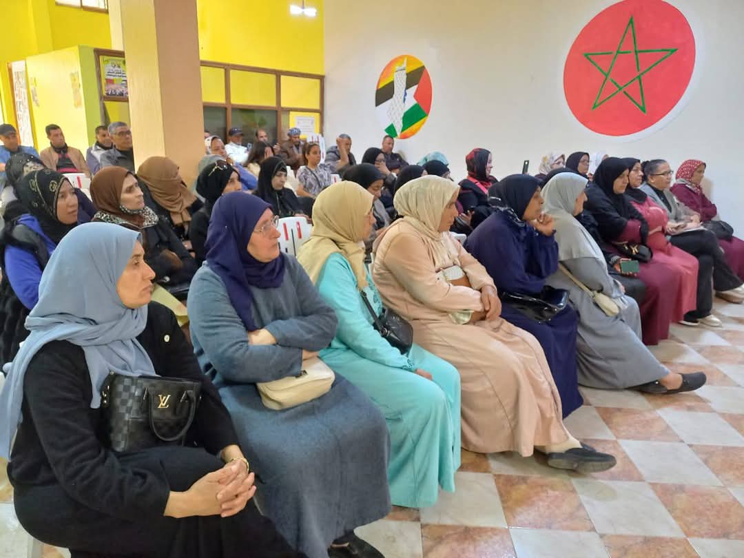 لقاء تواصلي حول ملف المفقودين والسجناء بمسالك الهجرة تنظمه الجمعية المغربية لمساعدة المهاجرين بوجدة 3 1000095525 1