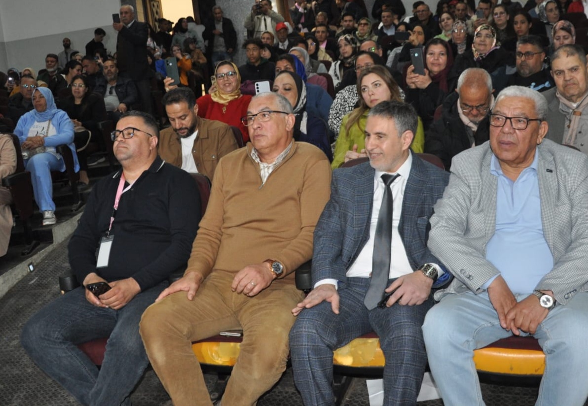 عمر حجيرة يقود أشغال الدورة العادية للمجلس الإقليمي لحزب الاستقلال بوجدة 5 IMG 20250412 205130