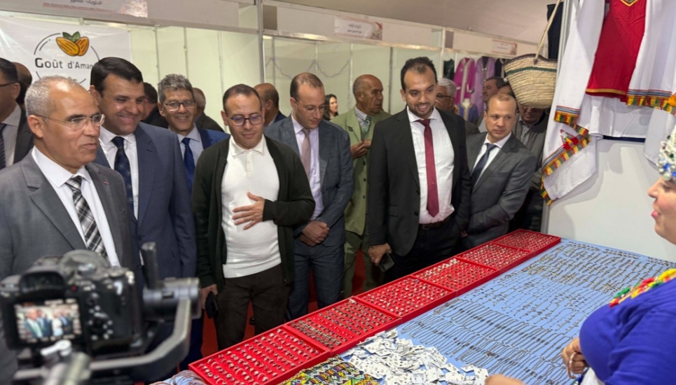 الناظور... يحتضن المعرض الجهوي لمنتوجات الصناعة التقليدية تحت شعار "حرفُنا عنوانُ حضارتِنا" 5 Screenshot 20250412 014436