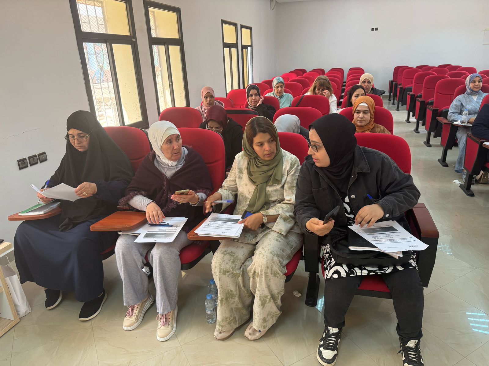 ورقة صحفية حول التكوين الجهوي لمكوني الكبار في إطار محاربة الأمية (2023-2027) 5 1000145304