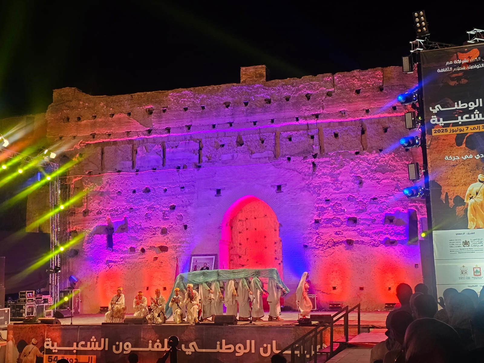 حين تلتحم الأهازيج بالتاريخ والذاكرة.. قصر البديع يحتفي بالنسخة 54 لمهرجان الفنون الشعبية 4 1000120286