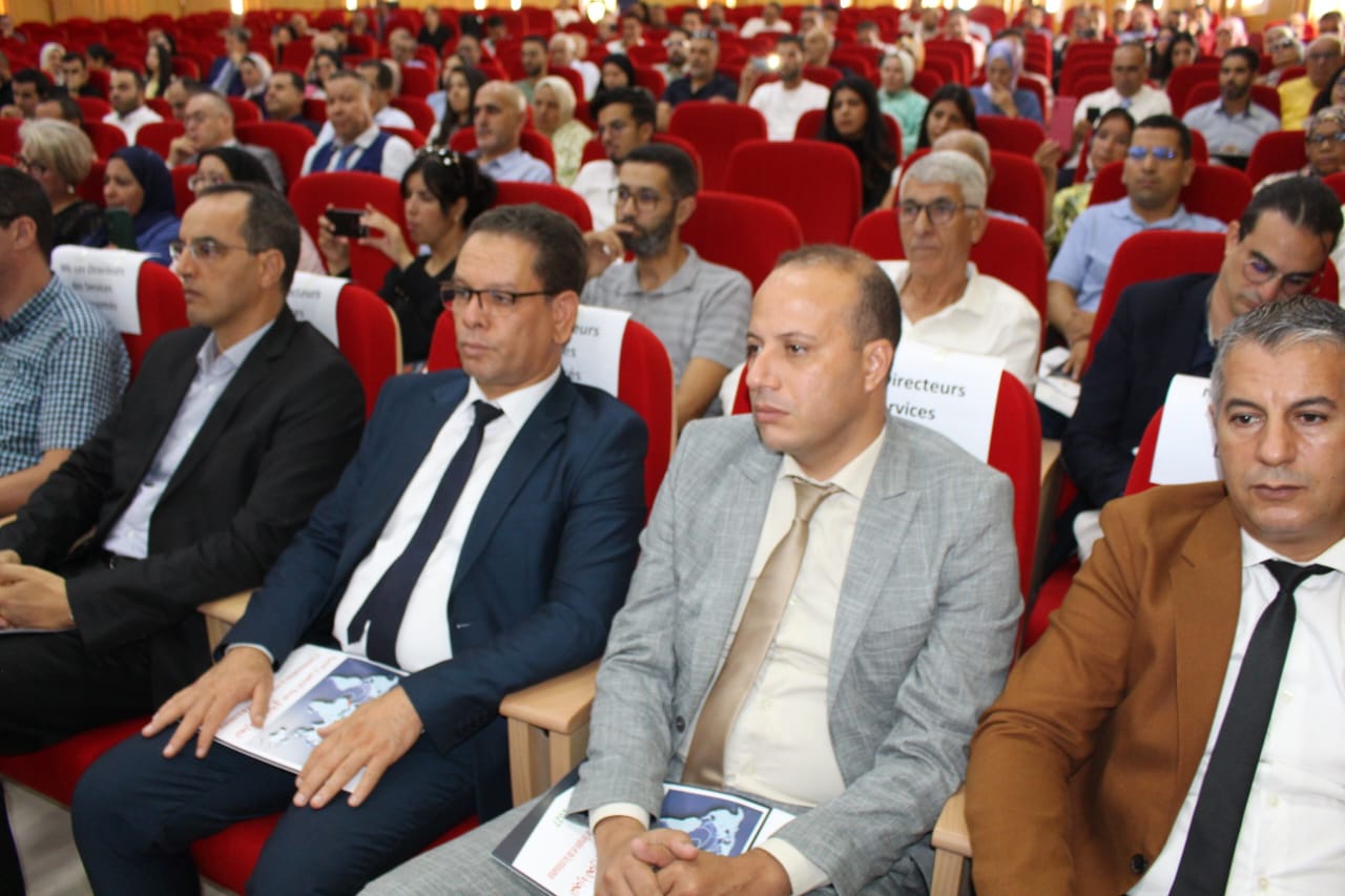 اللقاءات الجهوية التواصلية تحل بجهة الشرق لتقديم برنامج تنمية التجارة الخارجية 2025-2027 11 1000128810