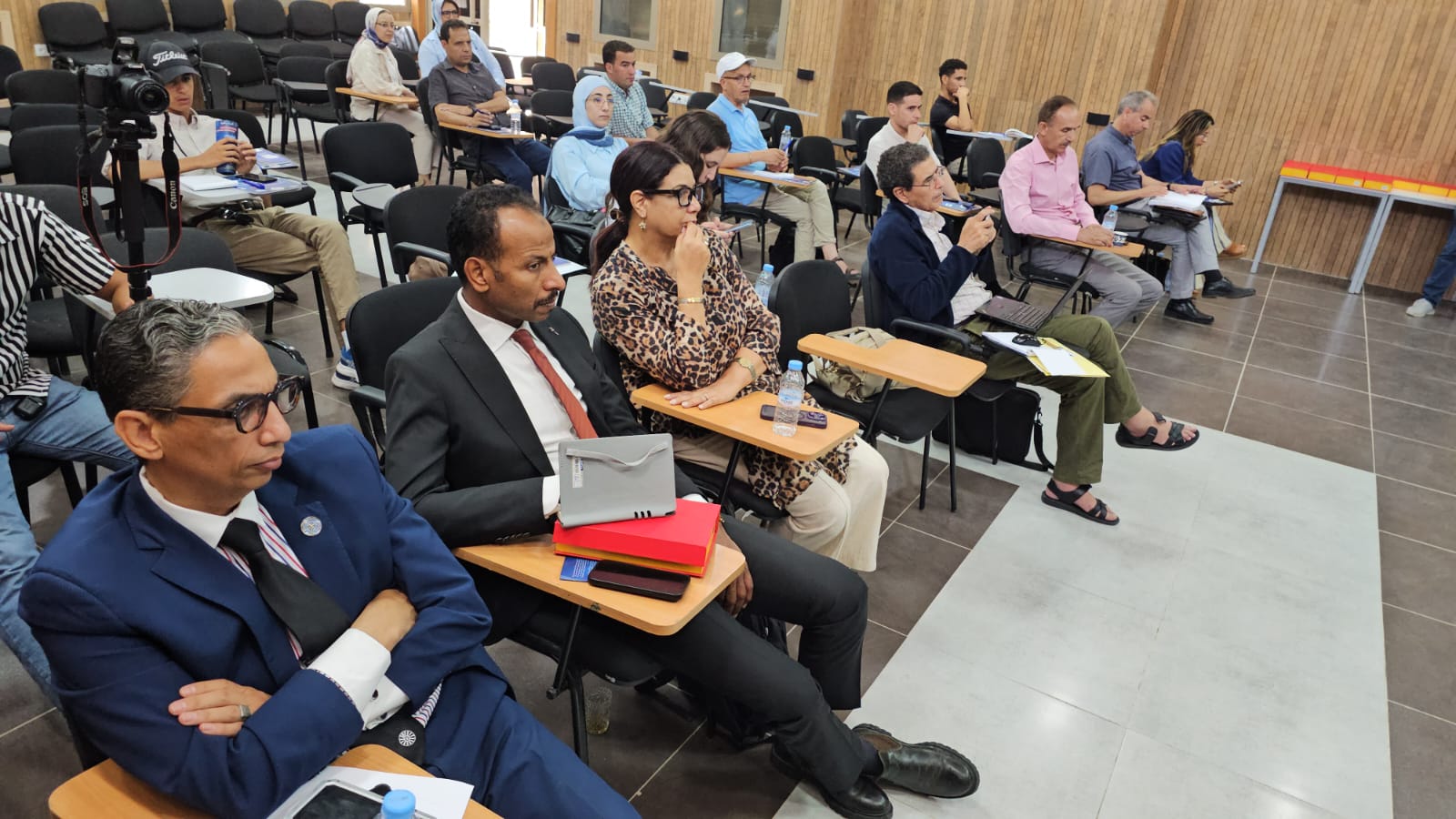 الإعلام الإفريقي من مرآة للواقع إلى صانع للتغيير.. وجدة تحتضن ندوة فكرية نوعية تواكب التحولات القارية 4 IMG 20250720 WA0042