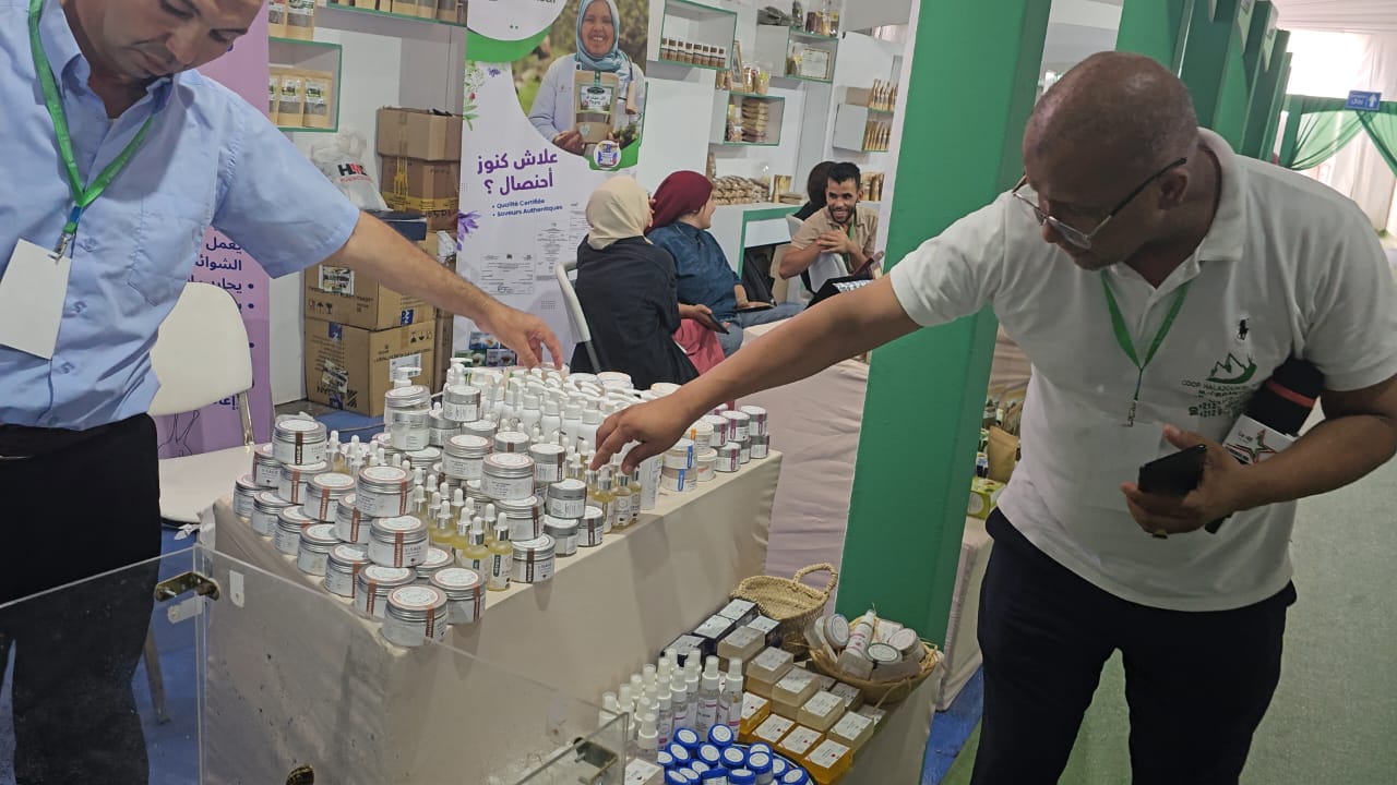 السعيدية تحتفي بالمنتجات المجالية..المعرض الجهوي في نسخته العاشرة يشكل لقاءً بين التراث والابتكار 7 IMG 20250727 WA0036