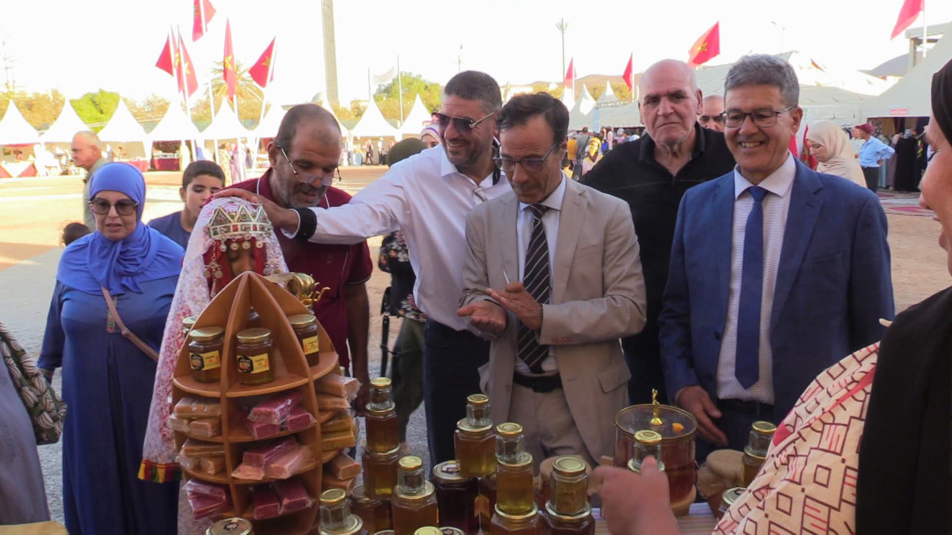 انطلاقة المعرض الجهوي للصناعة التقليدية بأحفير للتعريف بتراث الجهة الشرقية 7 1000008433