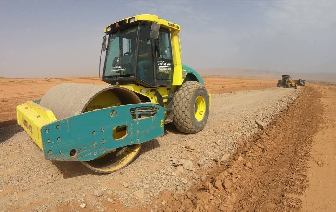 تفقد أشغال فتح وتسوية المسالك الطرقية بجماعة البصارة 3 1000010218 1