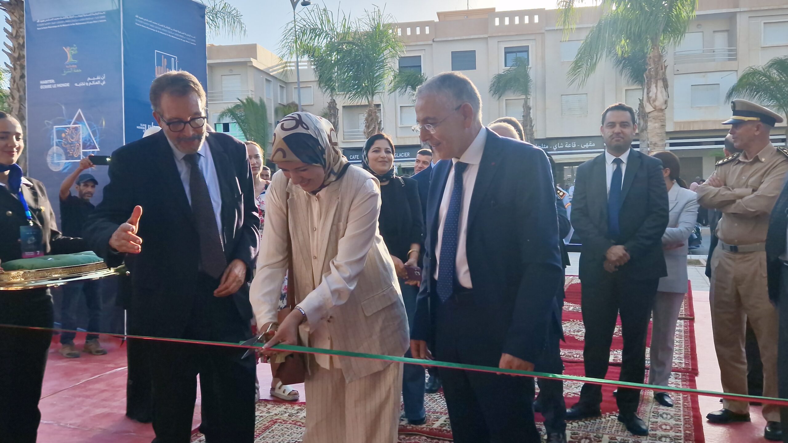 وجدة تفتتح الدورة الخامسة للمعرض المغاربي للكتاب بحضور والي جهة الشرق وشخصيات بارزة 6 1000013881 scaled