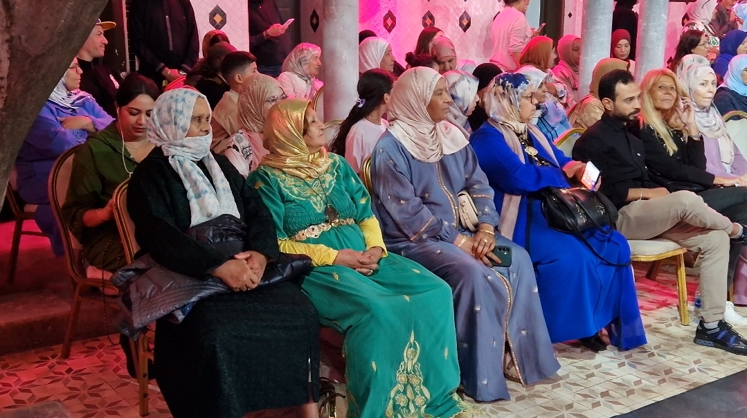 وجدة تحتفي باختتام مهرجان البلوزة الدولي في دورته الثامنة بلمسة إفريقية أنيقة 3 1000017995