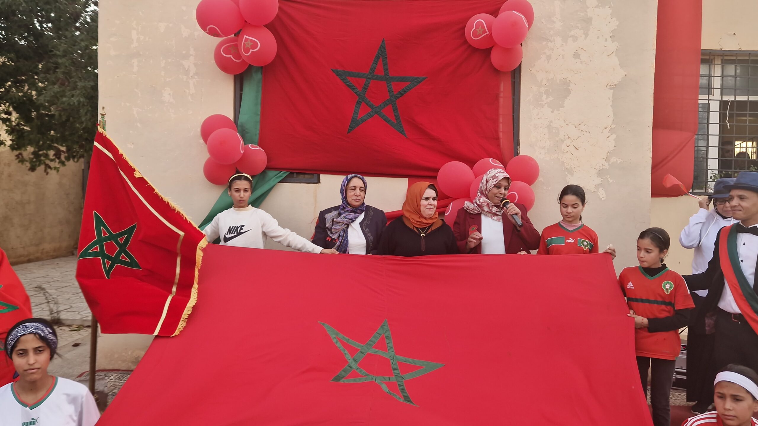 جمعية الوفاء للتنمية الاجتماعية تحتفل بالذكرى الخمسين للمسيرة الخضراء المظفرة بالنقطة الحدودية لجماعة أهل أنكاد 10 1000023217 scaled