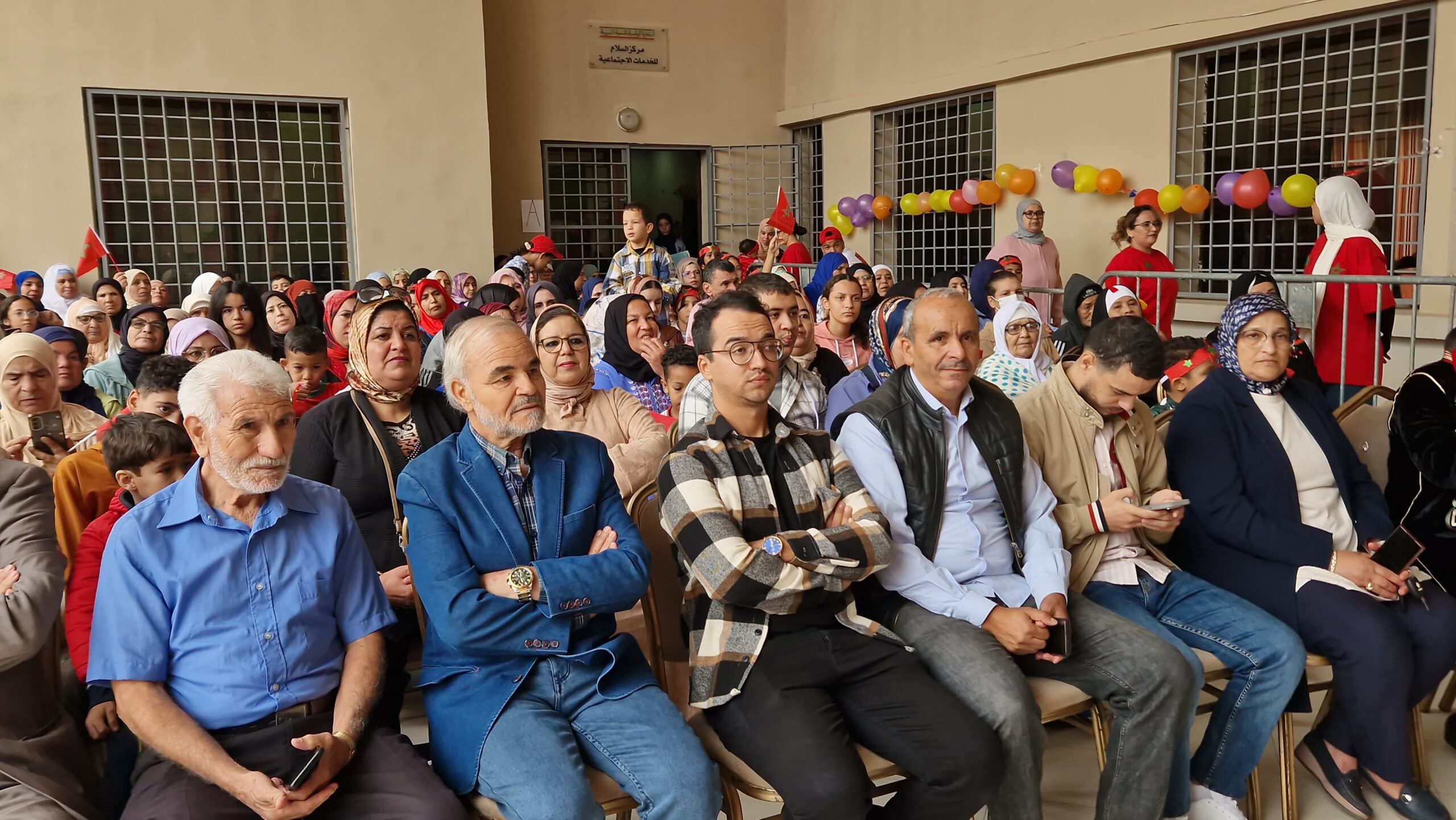 جمعية الانطلاقة النسائية بوجدة تحتفي بالذكرى الخمسين للمسيرة الخضراء المظفرة بحفل متميز بمركز السلام 3 1000023265 scaled