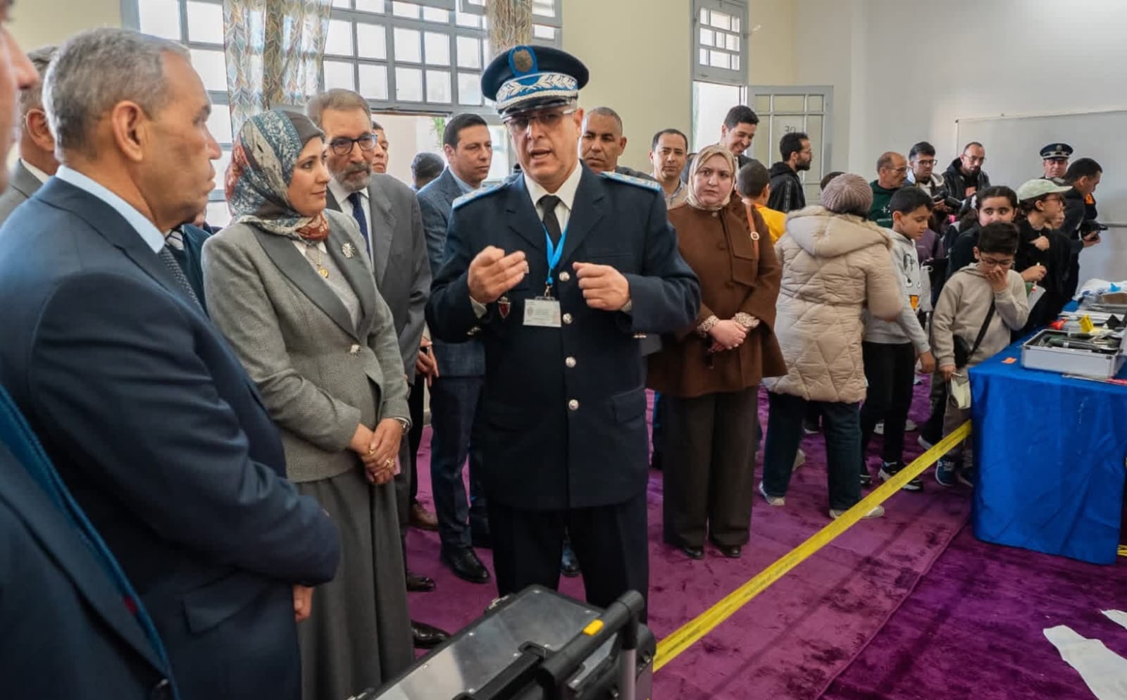 والي جهة الشرق ورئيس مجلس الجهة يشرفان على انطلاق الدورة 13 لمهرجان العلوم بوجدة 3 1000233119