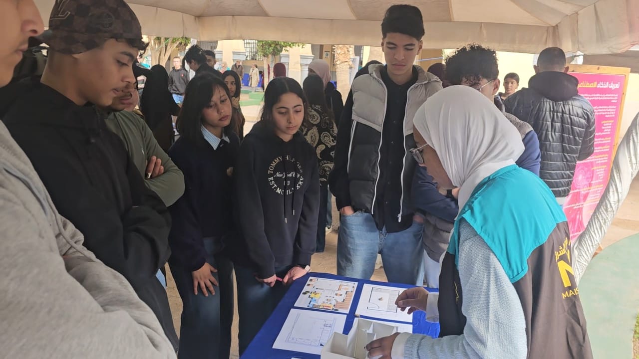 والي جهة الشرق ورئيس مجلس الجهة يشرفان على انطلاق الدورة 13 لمهرجان العلوم بوجدة 7 1000233155