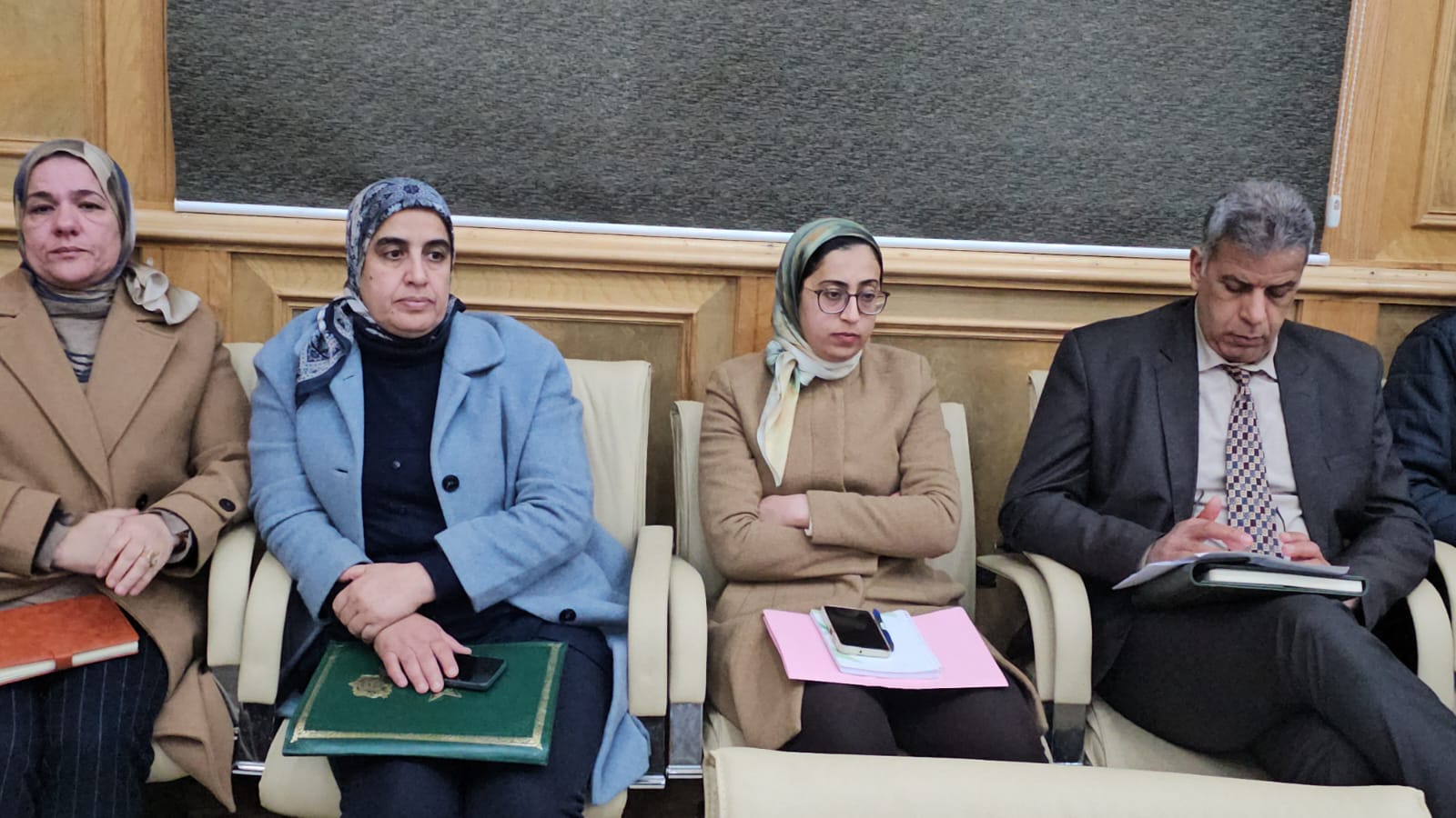 بوعرورو يقود دورة مارس لمجلس جهة الشرق نحو إجماع تنموي شامل 11 1000240026