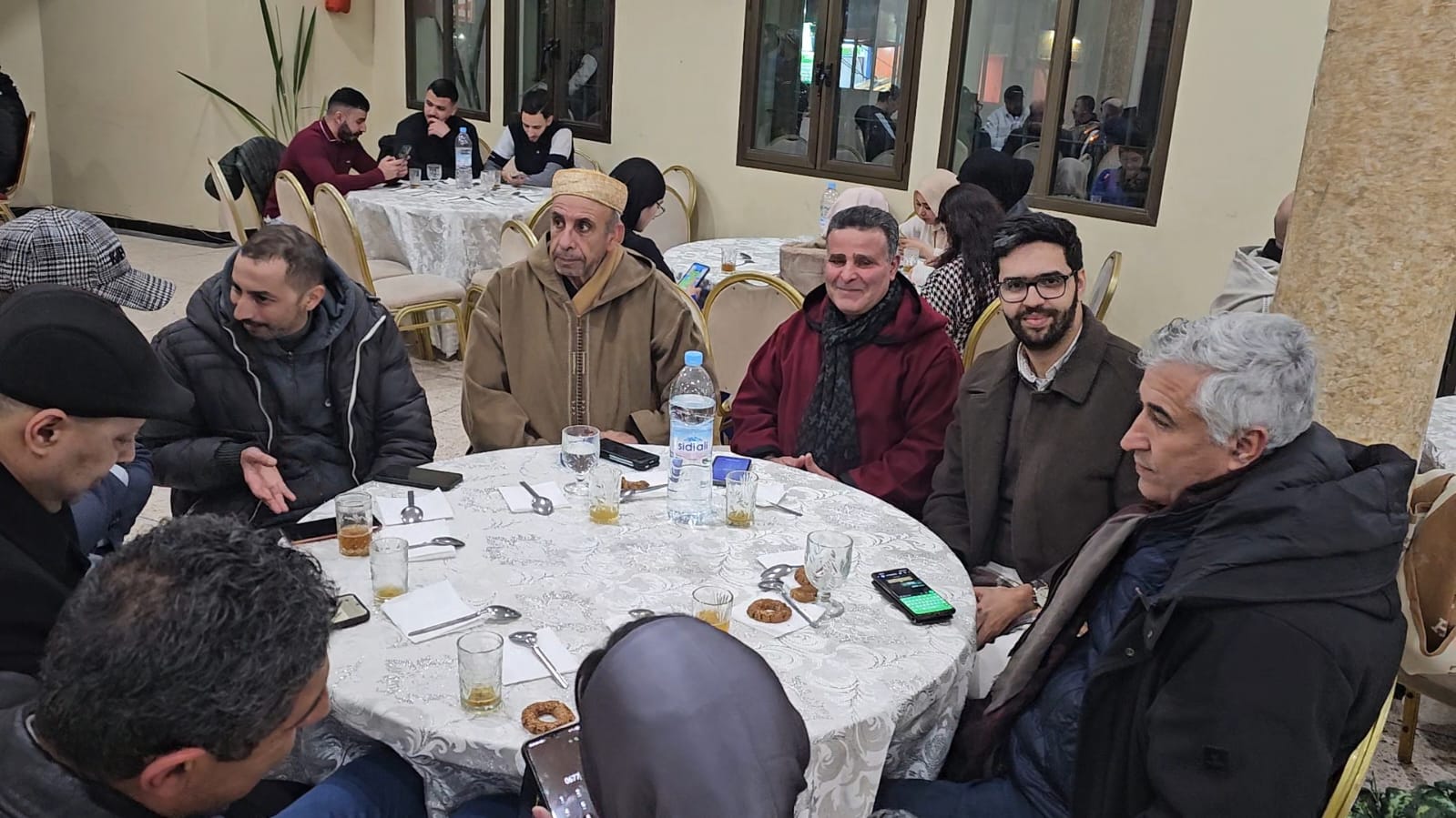 أجواء روحانية وتضامنية بوجدة.. إحياء ليلة النصف من رمضان لفائدة طلبة جامعة محمد الأول 3 1000240993