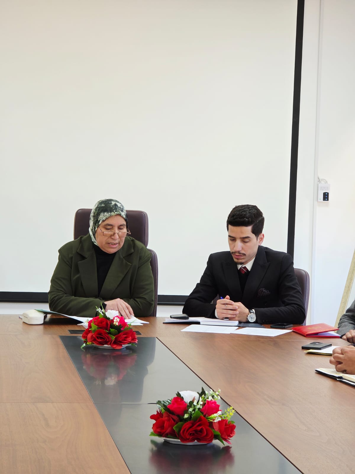 جرادة: تعزيز آليات التكفل بالنساء والأطفال ضحايا العنف في اجتماع تنسيقي موسع 2 1000259534