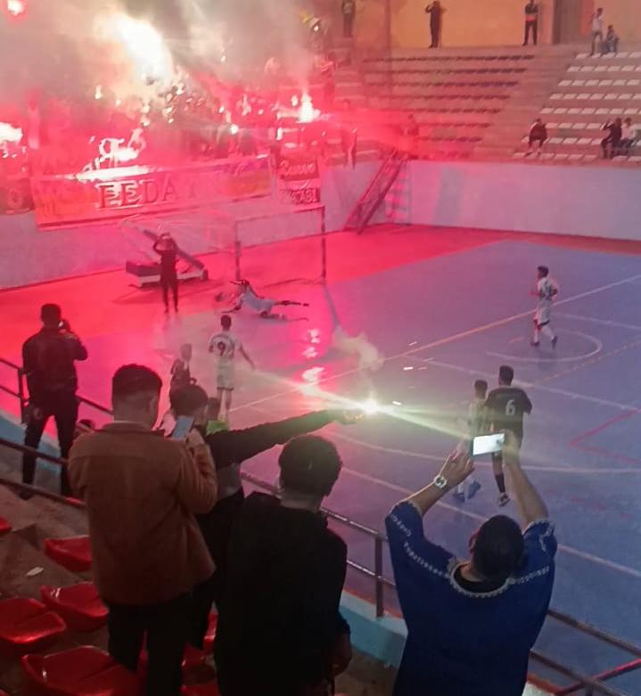 شغب جماهيري وخروقات تحكيمية تثير الجدل في مباراة السد بين اتحاد لبصارة والهلال الناظوري 5 1000263528