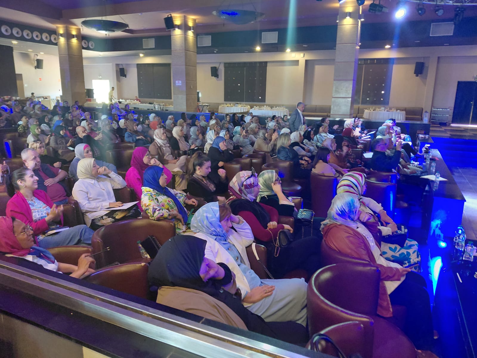 تطوير ديداكتيك القراءة ومقاربة الكفايات يجمع الفاعلين التربويين بجهة الشرق في ندوة علمية وازنة بالسعيدية 8 1000295274