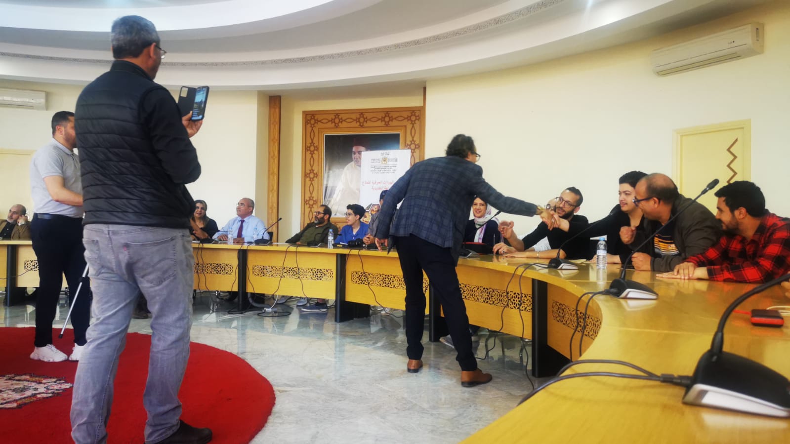 علال المرضي على رأس الهيئة الحرفية الإقليمية لخدمات التصوير والطبع والخط بعمالة وجدة أنكاد 5 1000296608