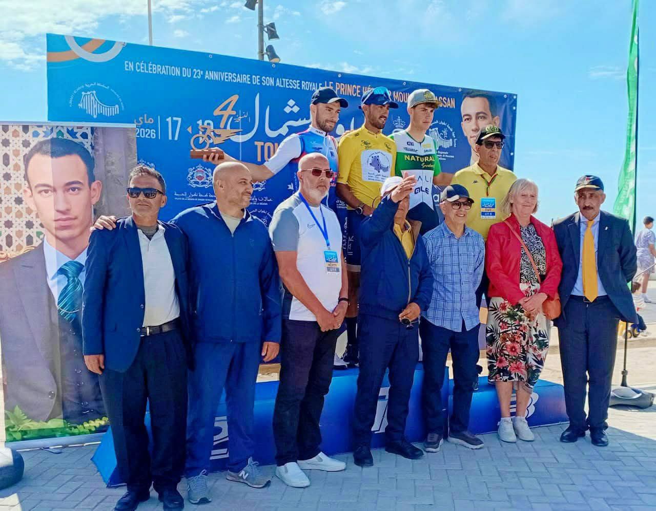 بحضور بلماحي رئيس الجامعة.. طواف الشمال الدولي للدراجات يختتم مرحلته الأخيرة من القصر الكبير إلى طنجة 5 1000297802