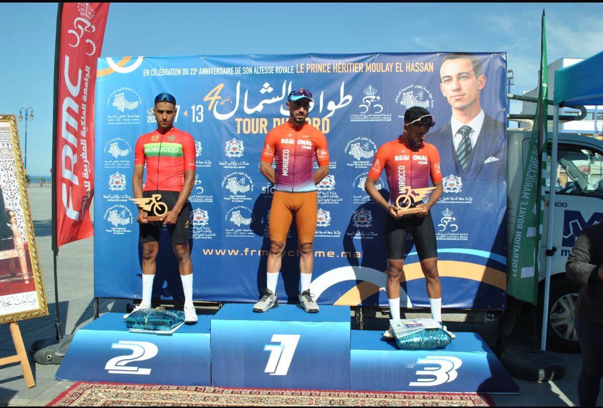 بحضور بلماحي رئيس الجامعة.. طواف الشمال الدولي للدراجات يختتم مرحلته الأخيرة من القصر الكبير إلى طنجة 3 1000297819