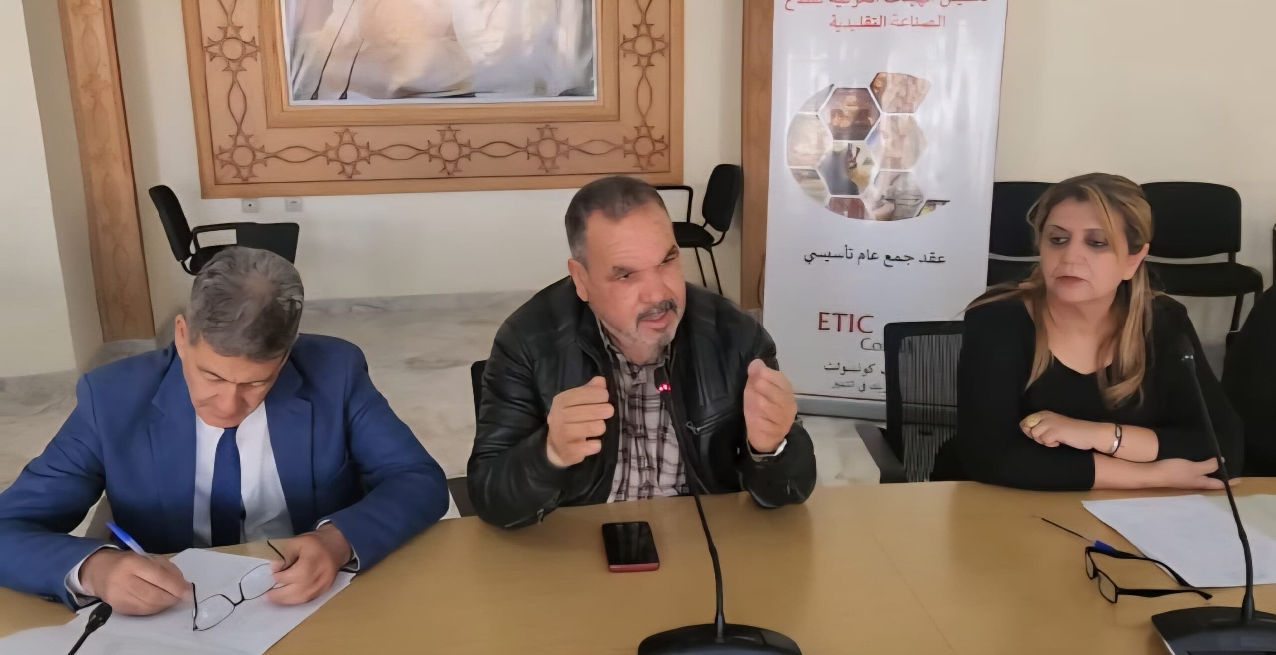 لطيفة منتبه… أول امرأة تترأس هيئة النسيج بجهة الشرق ومديرة مهرجان البلوزة الوجدية تحت الرعاية السامية 5 1000298543 scaled