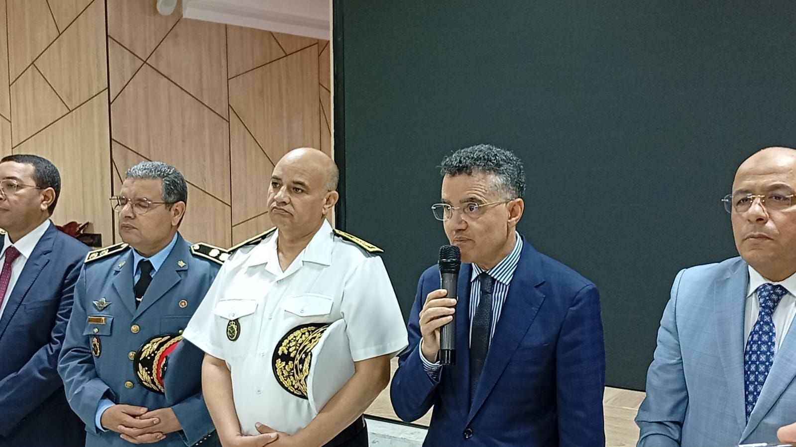 عامل إقليم الناظور يكرّم الهلال النسوي بعد صعوده التاريخي إلى القسم الاحترافي الأول 9 1000311849