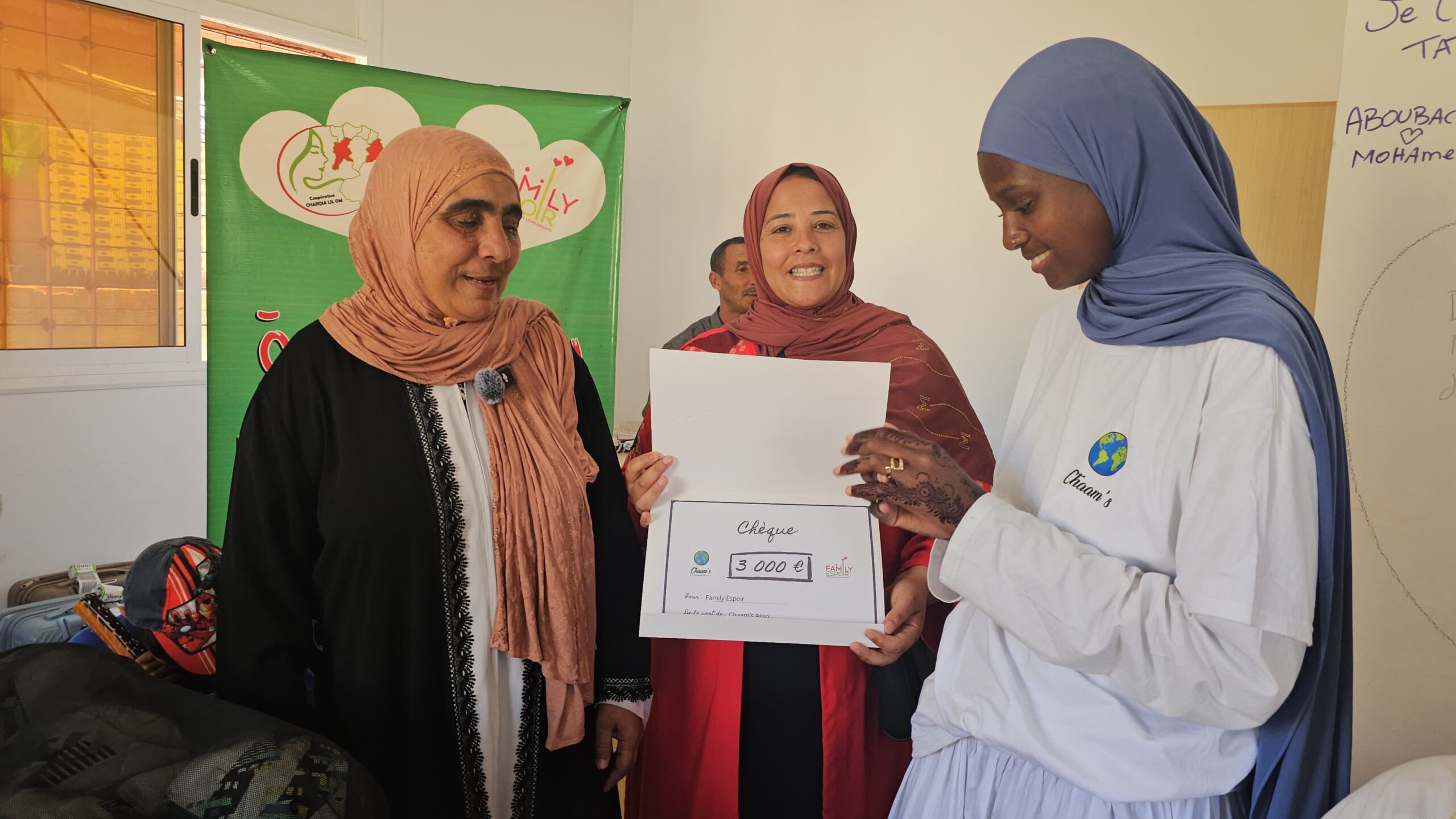 Oujda : L’Association Family Espoir accueille une délégation de l’Association française Chams et inaugure la Coopérative Al Karama du lait et ses dérivés 18 1000761563 scaled