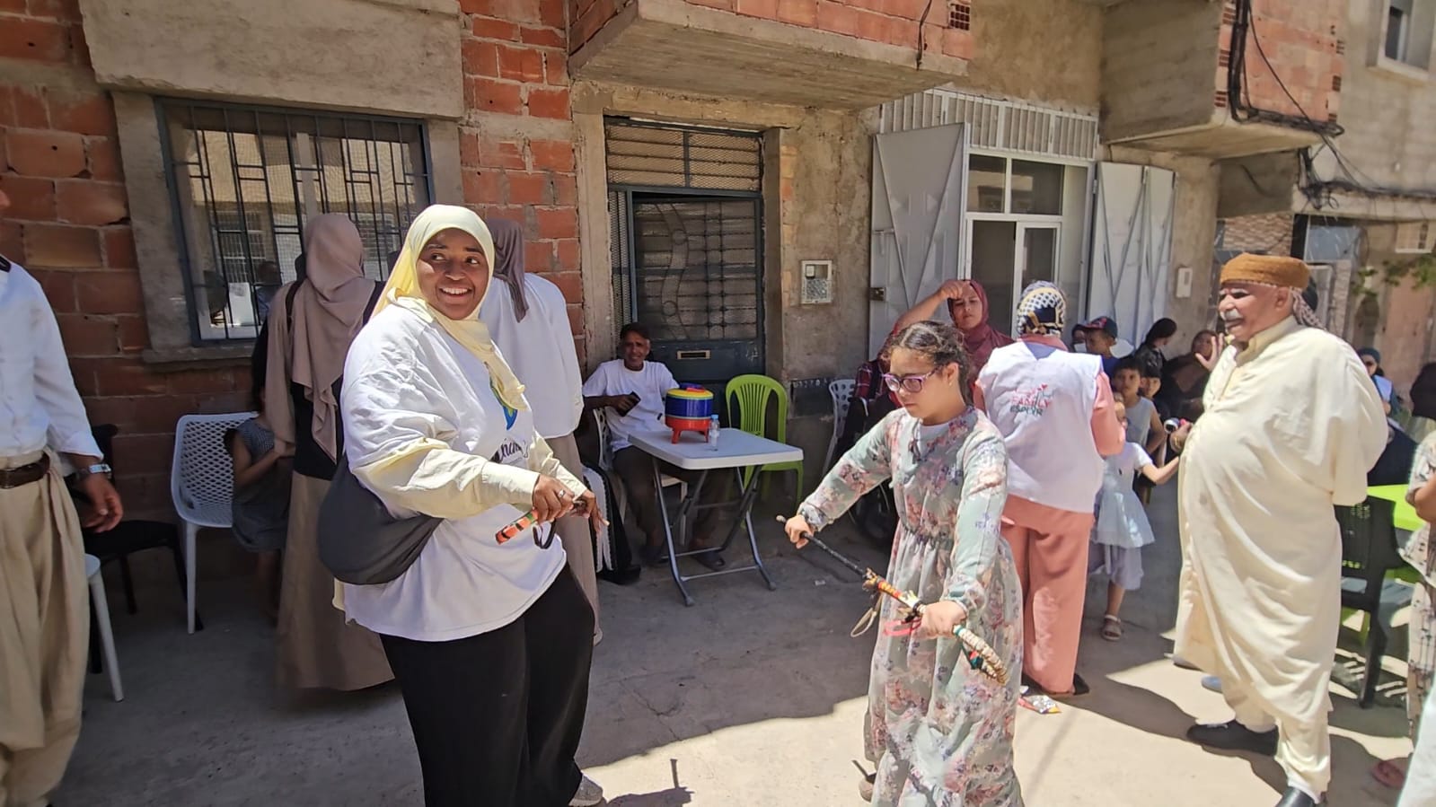 Oujda : L’Association Family Espoir accueille une délégation de l’Association française Chams et inaugure la Coopérative Al Karama du lait et ses dérivés 9 1000761578