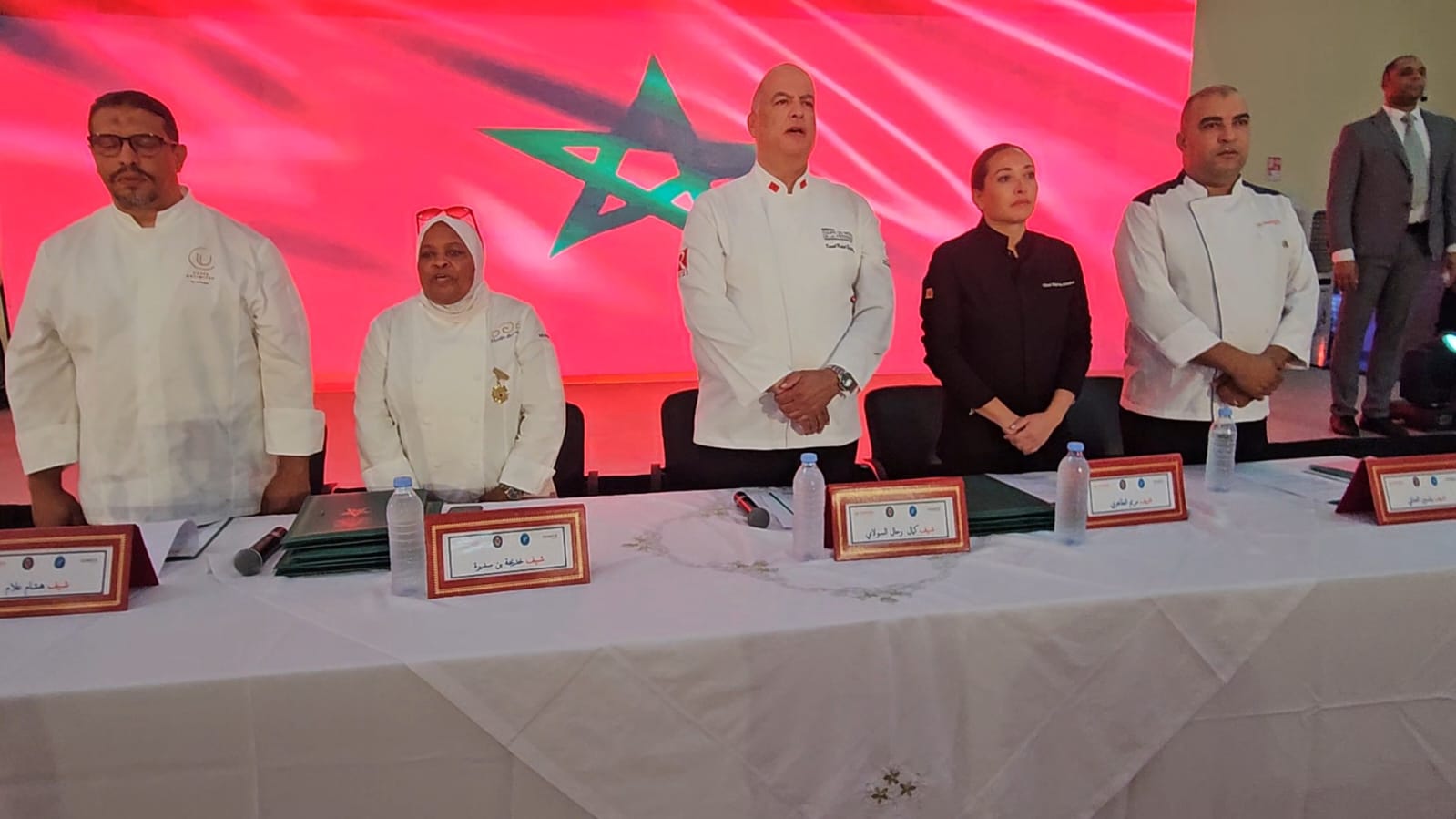 عقود عمل وجوائز مالية تتوج إبداعات نزلاء المؤسسات السجنية في نهائيات فنون الطبخ بوجدة 3 1000325204