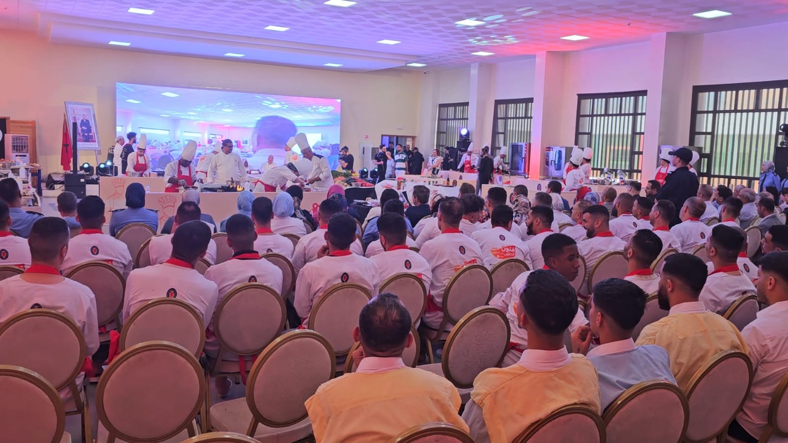عقود عمل وجوائز مالية تتوج إبداعات نزلاء المؤسسات السجنية في نهائيات فنون الطبخ بوجدة 2 1000325381 1